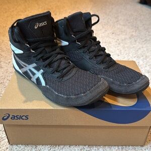 ASICS Matflex 6 wrestling shoes size 7.5